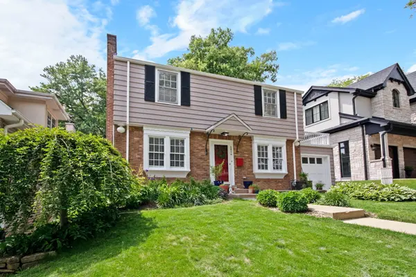 4814 Bryan PL, Downers Grove, IL 60515