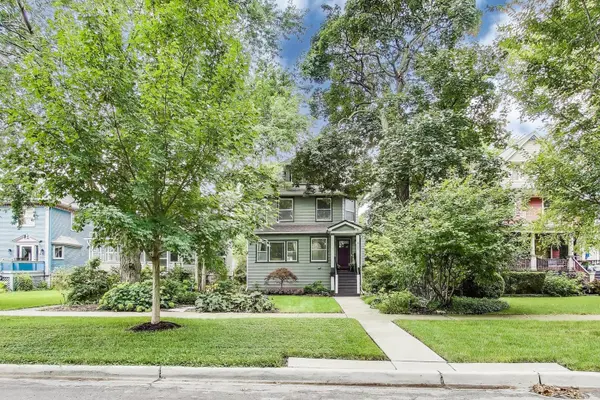 317 N Cuyler AVE, Oak Park, IL 60302