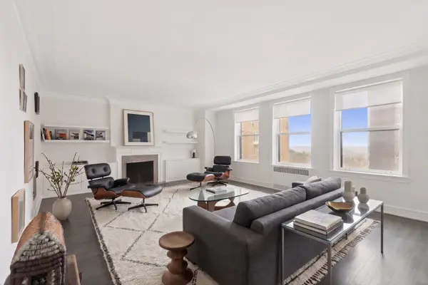 2440 N Lakeview AVE #11E, Chicago, IL 60614