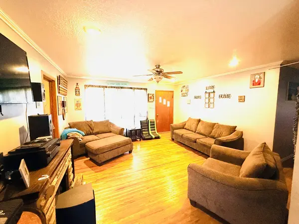 570 1st North ST, Wellington, IL 60973