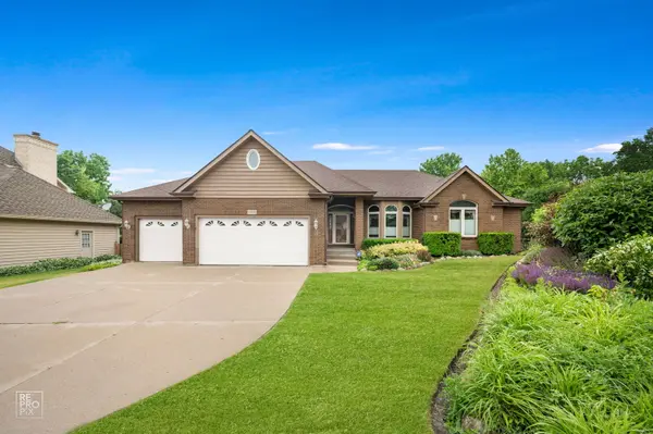 589 Edelweiss DR, Antioch, IL 60002