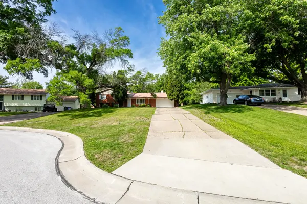 7 Archer CT, Davenport, IA 52804