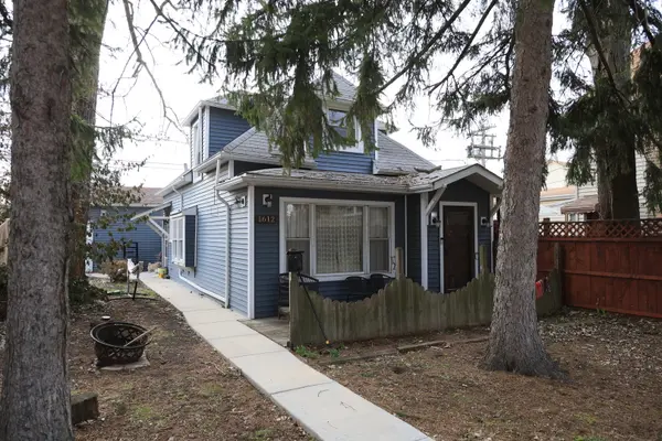 1612 East AVE, Berwyn, IL 60402