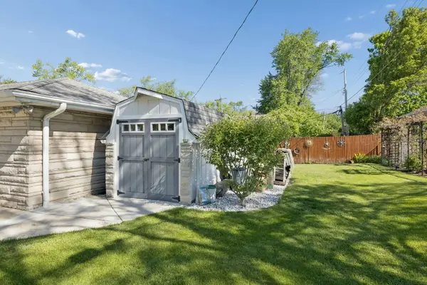 1106 Maple CT, Lockport, IL 60441