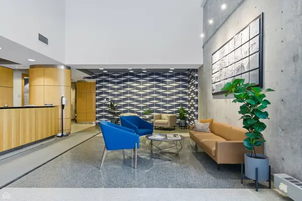 720 N Larrabee ST #1206, Chicago, IL 60654