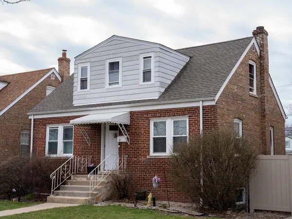 5650 S Newland AVE, Chicago, IL 60638