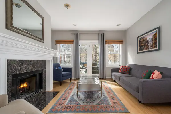 1242 W Ohio ST #1E, Chicago, IL 60642