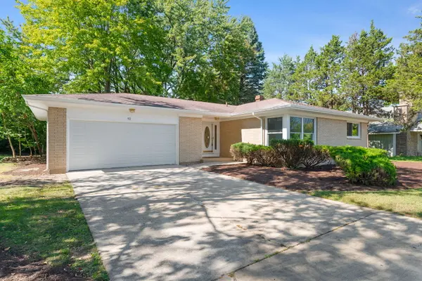 92 N AIRLITE ST, Elgin, IL 60123