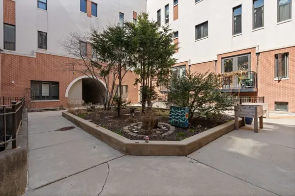 2065 N Kedzie AVE #328, Chicago, IL 60647