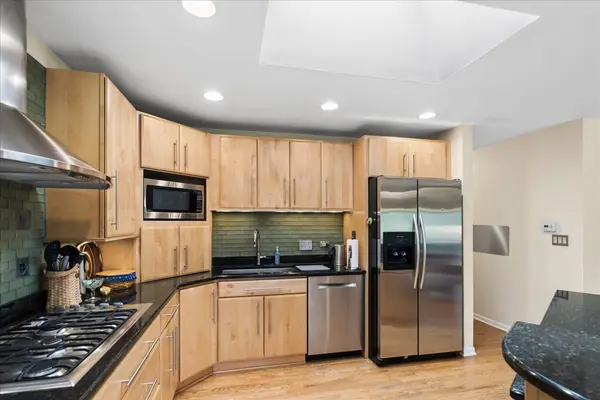 122 Mulberry RD, Deerfield, IL 60015