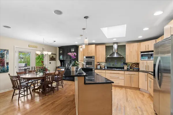 122 Mulberry RD, Deerfield, IL 60015