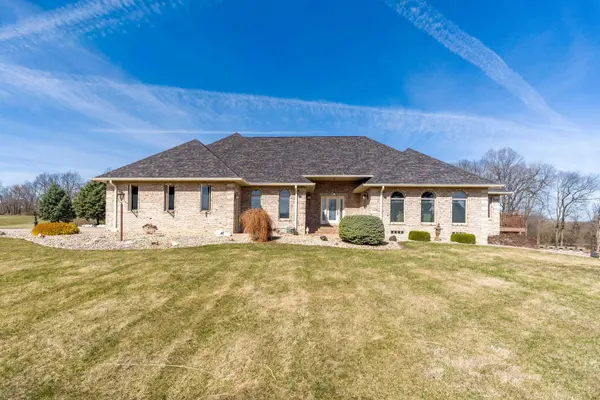 21927 71st AVE N, Port Byron, IL 61275