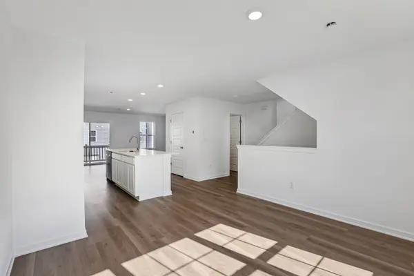 1403 Oakfield LN, Pingree Grove, IL 60140