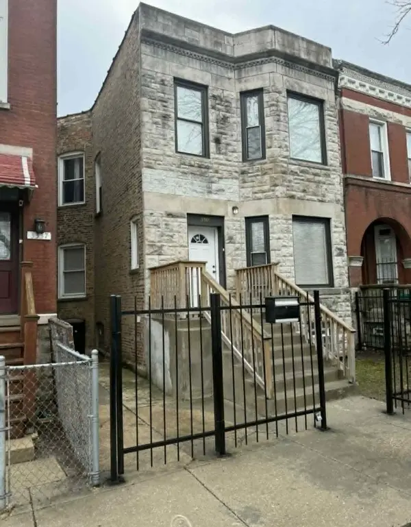 3339 W MONROE ST, Chicago, IL 60624