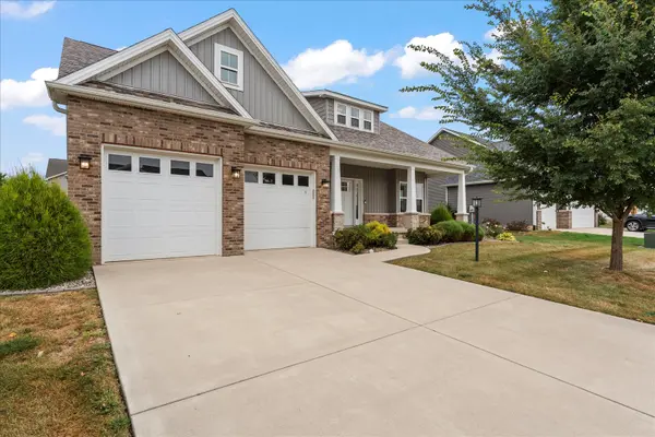 1616 Kassen AVE, Mahomet, IL 61853