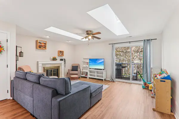 974 Westchester CIR, Schaumburg, IL 60193