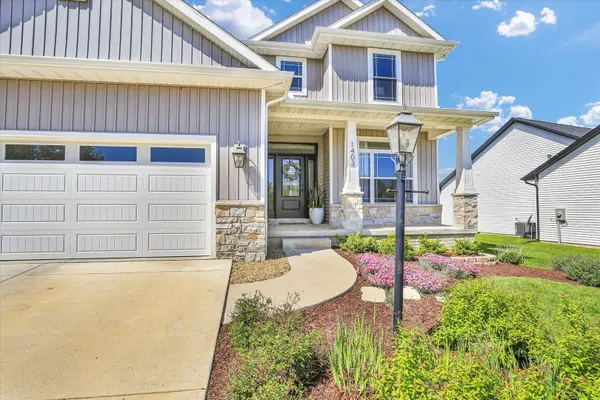 1403 Golden Rod DR, Mahomet, IL 61853