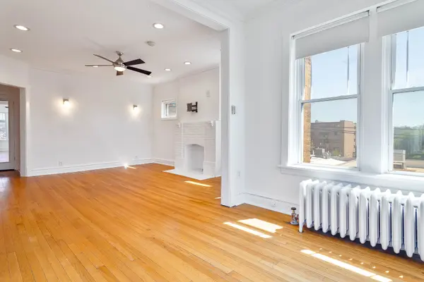 1218 W Albion AVE #3E, Chicago, IL 60626