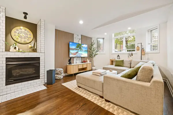 2625 N Ashland AVE #1B, Chicago, IL 60614