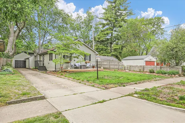 605 S Chicago AVE, Champaign, IL 61821