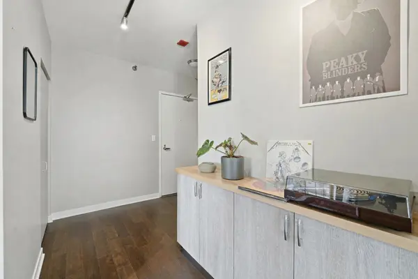 200 W Grand AVE #903, Chicago, IL 60654