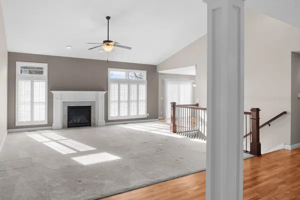 5838 Vanderginst CT, Bettendorf, IA 52722