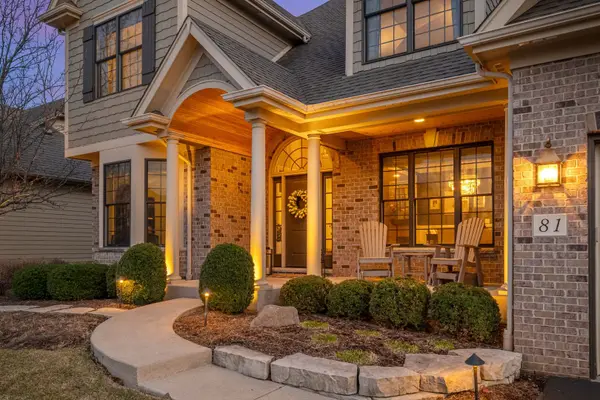 81 Landon CIR, Wheaton, IL 60189
