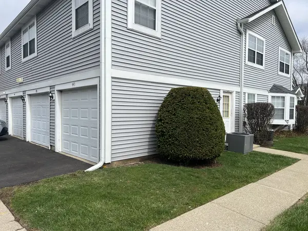 443 N Lake Shore DR, Palatine, IL 60067