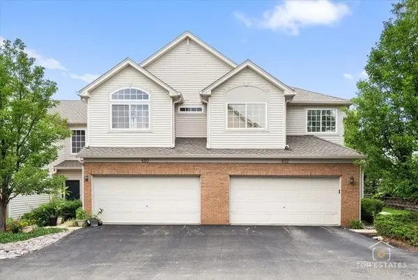452 Jamestown CT, Aurora, IL 60502