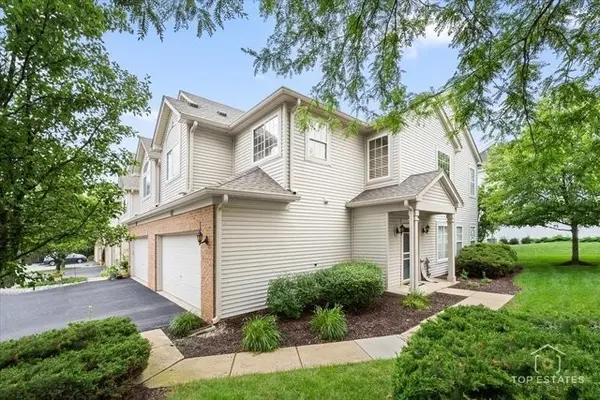 452 Jamestown CT, Aurora, IL 60502