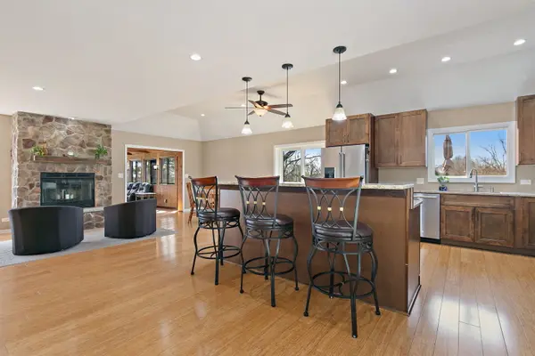 8N999 Corron RD, Elgin, IL 60124
