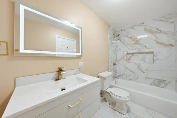 2226 W 51st ST, Chicago, IL 60609