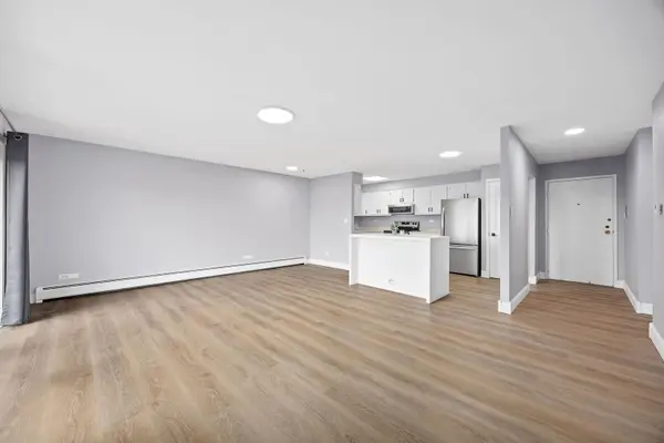 4221 Saratoga AVE #410A, Downers Grove, IL 60515