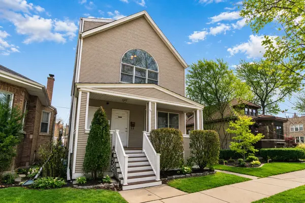 5707 N Rockwell ST, Chicago, IL 60659