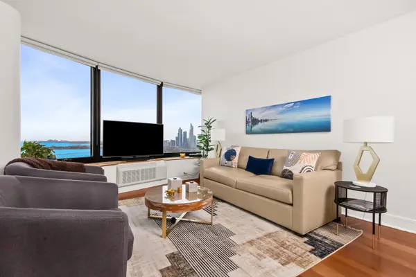 155 N Harbor DR #2309, Chicago, IL 60601