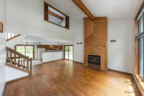 1213 Yorkshire DR, Naperville, IL 60563