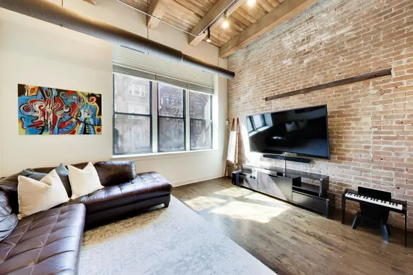 1050 W Hubbard ST #1B, Chicago, IL 60642