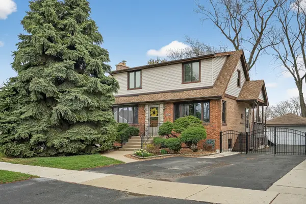 8021 S Lavergne AVE, Burbank, IL 60459