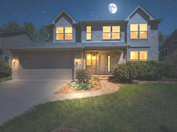 1208 Shetland DR, Mundelein, IL 60060