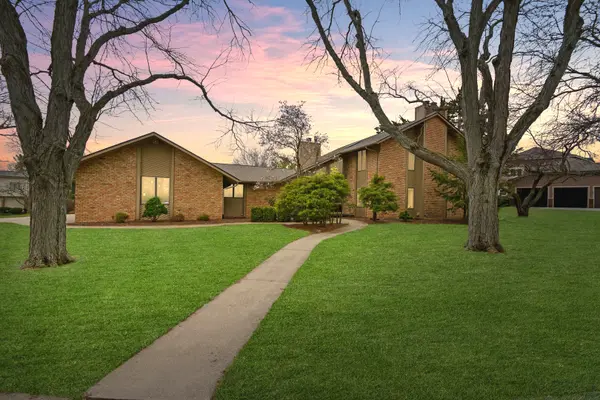 37 Pendleton WAY, Bloomington, IL 61704