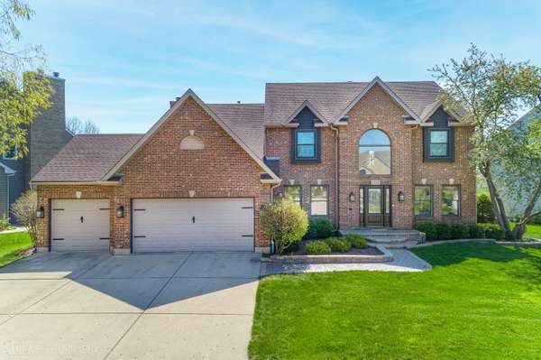 1713 Edgewood DR, Algonquin, IL 60102
