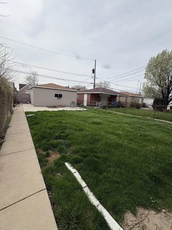 10032 S Calumet AVE, Chicago, IL 60628