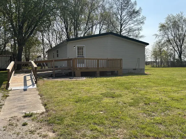15662 E Nolan RD, Mt Vernon, IL 62864