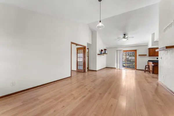 3455 W Harbor DR, Bettendorf, IA 52722