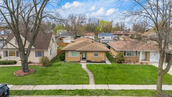 109 S Reedwood DR, Joliet, IL 60436