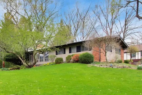 1056 Van Tassel RD, Sleepy Hollow, IL 60118