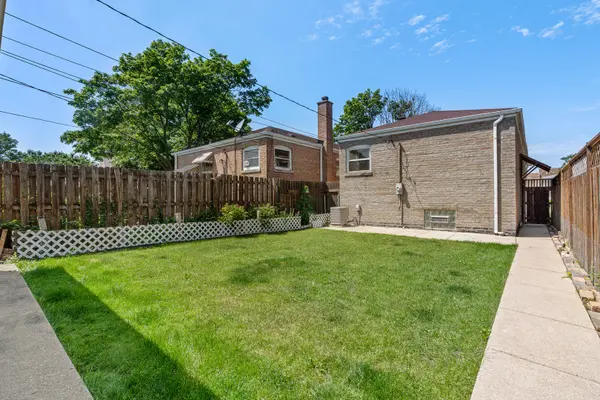 3855 W 58th PL, Chicago, IL 60629