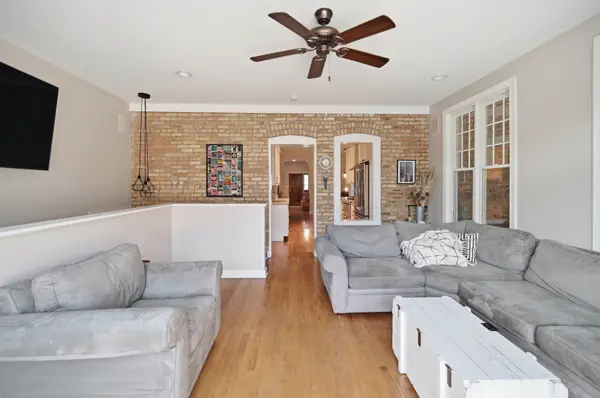 Address not disclosed, Chicago, IL 60618