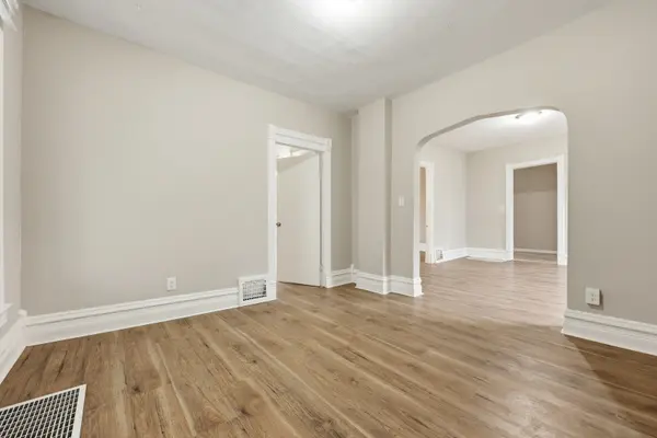 835 Oak ST, Elgin, IL 60123