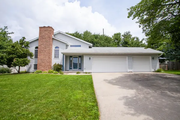 606 Carriage Hills RD,  Normal,  IL 61761